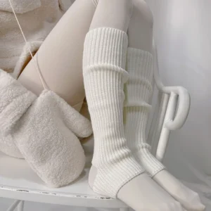 A pair of knitted jk socks for women, white long calf socks, leg covers, autumn and winter warm socks, Lolita
